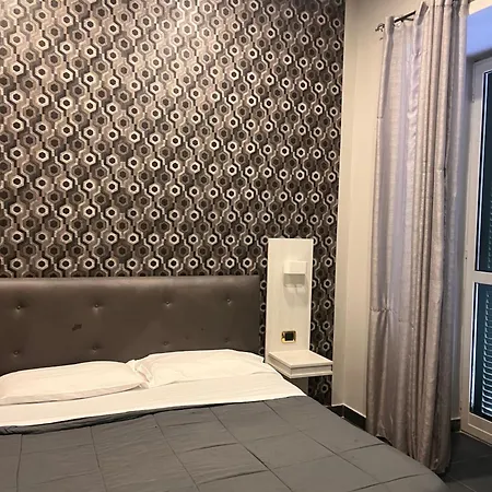 Отель Oceania 3*